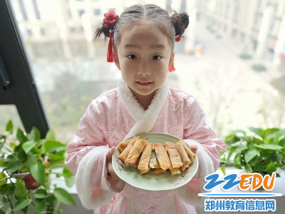 美味的炸春卷_调整大小 美味的炸春卷_调整大小