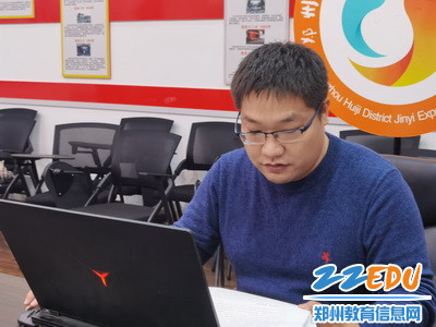 副校长杨栋_调整大小 副校长杨栋_调整大小