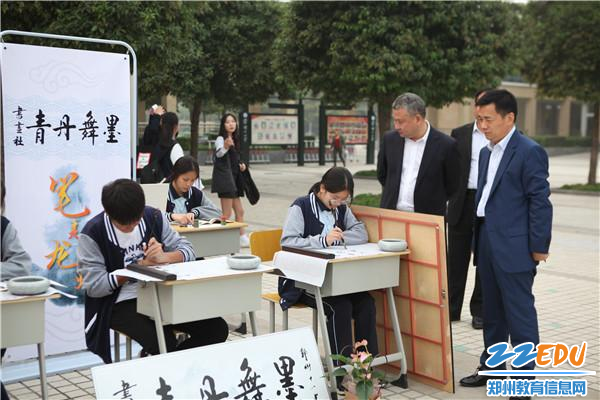 3在社团展示中收获好评 3在社团展示中收获好评