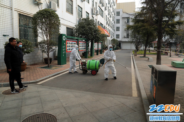 8对校园内垃圾桶进行消杀_副本 8对校园内垃圾桶进行消杀_副本