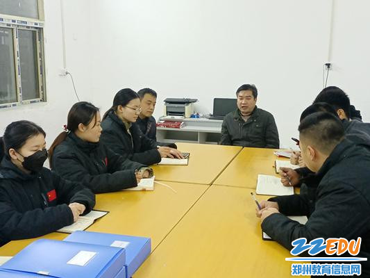 谢涛副校长在宿舍安全会议上讲话 谢涛副校长在宿舍安全会议上讲话