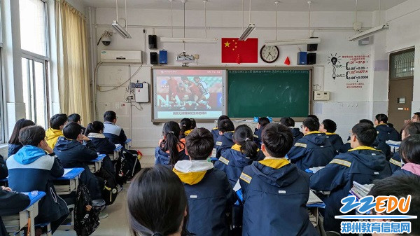 学习女足拼搏精神 学习女足拼搏精神