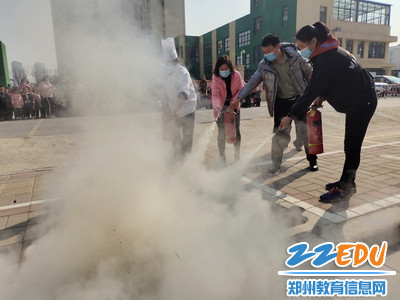 实际操作,演练灭火_调整大小 实际操作,演练灭火_调整大小