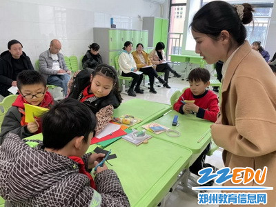 二年级《小老虎》课堂一角_调整大小 二年级《小老虎》课堂一角_调整大小