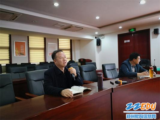 3.副校长王伟发言 3.副校长王伟发言