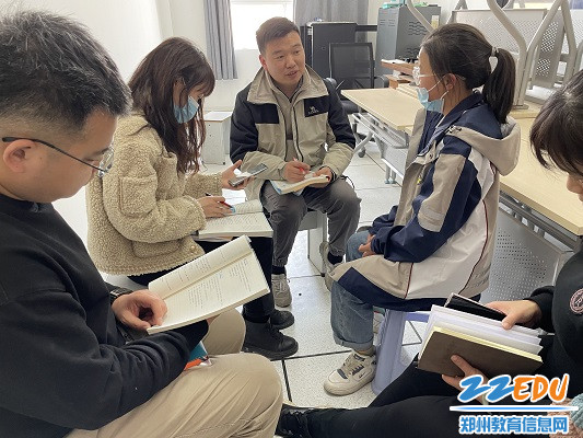 初中部老师与学生课后沟通 初中部老师与学生课后沟通