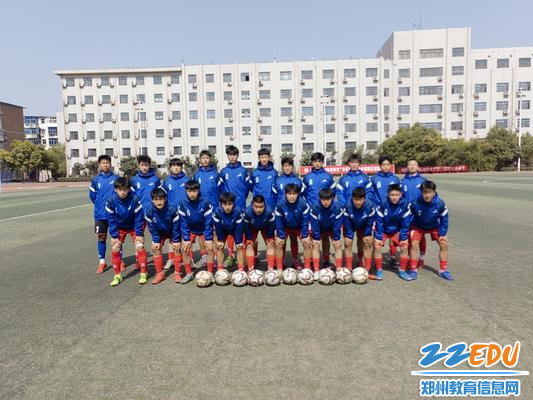 经贸足球队队员合影 经贸足球队队员合影