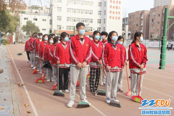 整装待发的志愿者们 整装待发的志愿者们