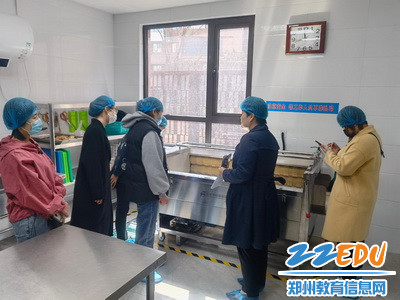 20222.3.9江山路第一小学家长陪餐日活动9_调整大小 20222.3.9江山路第一小学家长陪餐日活动9_调整大小