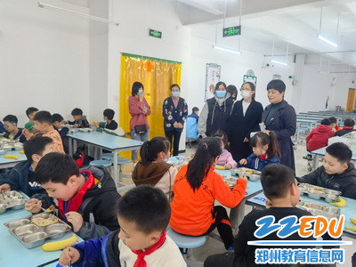 20222.3.9江山路第一小学家长陪餐日活动2_调整大小 20222.3.9江山路第一小学家长陪餐日活动2_调整大小