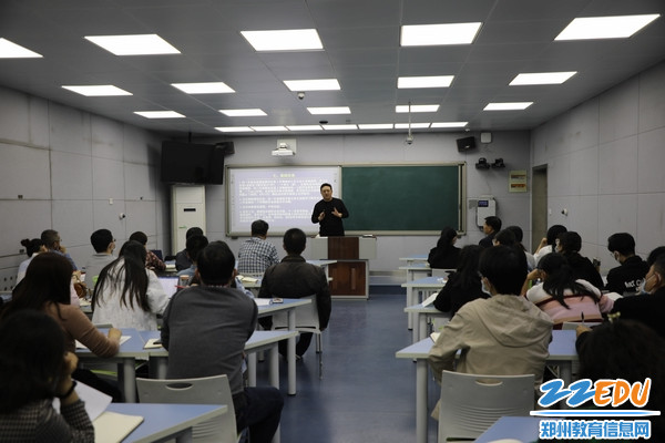 朱鹏举就郑州市第三十一高级中学新一阶段教学发展规划目标作说明
