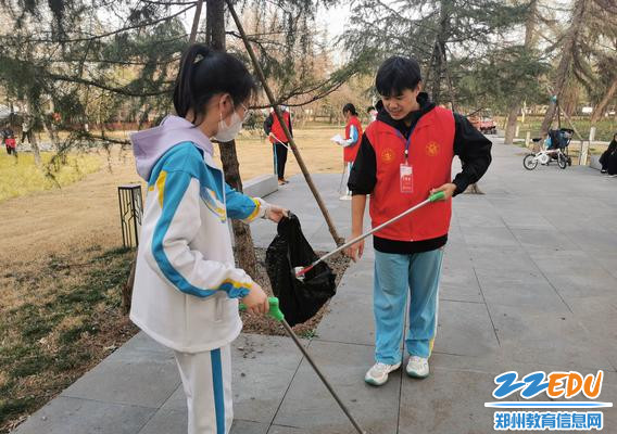 4.捡拾垃圾 4.捡拾垃圾