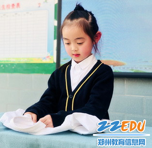 一年级系扣子比赛1_调整大小 一年级系扣子比赛1_调整大小