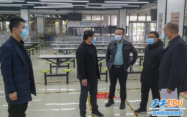 3检查组来到学校餐厅实地检查 3检查组来到学校餐厅实地检查