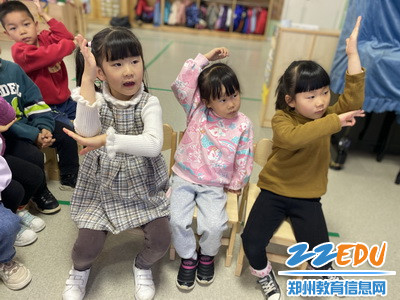 3.中班的孩子积极踊跃的表达自己关于节水的想法_调整大小 3.中班的孩子积极踊跃的表达自己关于节水的想法_调整大小