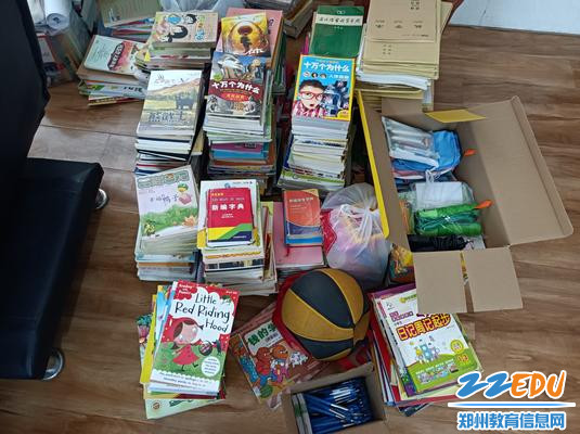 郑州34中开展“传递书香”捐书活动 郑州34中开展“传递书香”捐书活动
