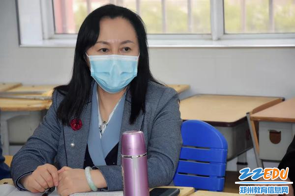 校党总支书记、校长于红莲参会并做总结
