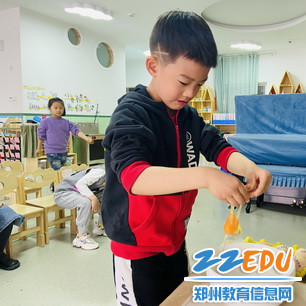 5.我负责打鸡蛋_调整大小 5.我负责打鸡蛋_调整大小