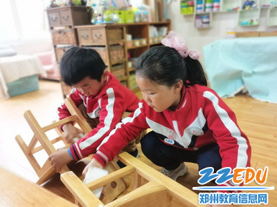 幼儿打扫卫生_调整大小 幼儿打扫卫生_调整大小