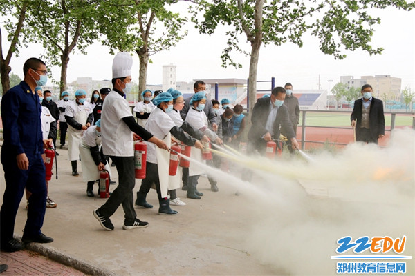 后勤保障人员参与演练 后勤保障人员参与演练