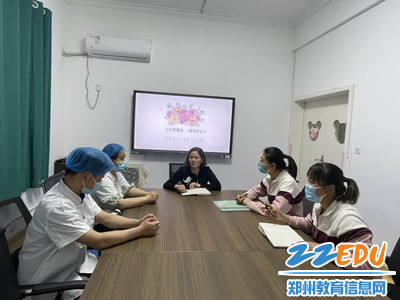 陈爱玲园长组织召开食品安全工作专题会议_调整大小 陈爱玲园长组织召开食品安全工作专题会议_调整大小