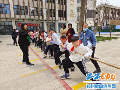银山路小学10岁成长礼团体竞赛之拔河_调整大小 银山路小学10岁成长礼团体竞赛之拔河_调整大小