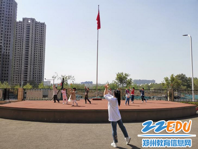 国旗下的表演《健康操》_调整大小 国旗下的表演《健康操》_调整大小