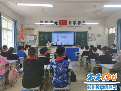 学生认真学习1_调整大小 学生认真学习1_调整大小