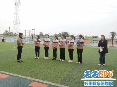 长兴路第一幼儿园教师参观南阳小学校园环境_调整大小 长兴路第一幼儿园教师参观南阳小学校园环境_调整大小