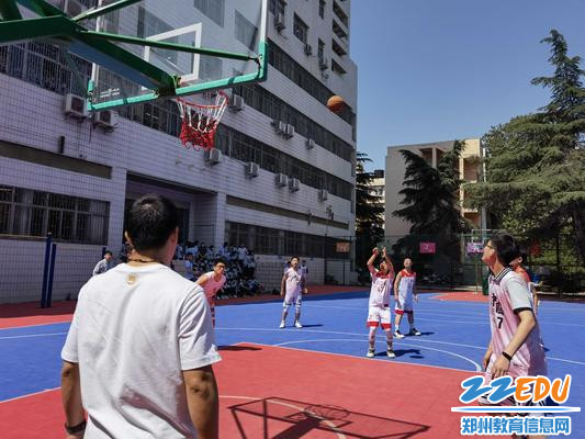 优美的投篮弧线 优美的投篮弧线