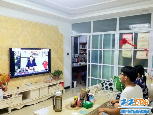 校长段亚萍为第二届心理健康教育宣传月启动仪式致辞 校长段亚萍为第二届心理健康教育宣传月启动仪式致辞