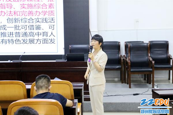 副校长谢悦讲话 _副本 副校长谢悦讲话 _副本