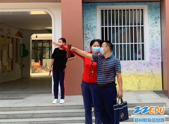 3实地查看园所安全 3实地查看园所安全