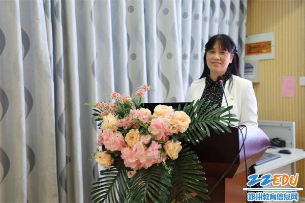 2.0郑州市教工幼儿园党支部书记、园长陈春向全体教师提出真挚期望、送上美好祝福