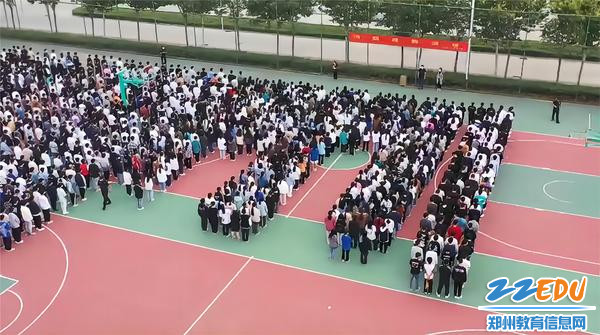 4.同学们集合完毕 4.同学们集合完毕