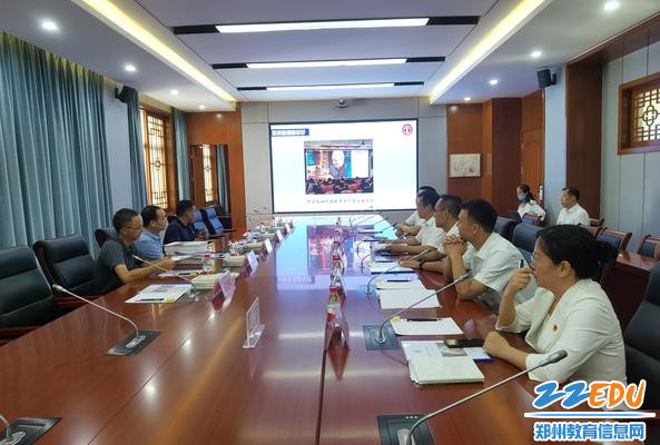 河南省文明校园标兵检查组走进郑州八中,对学校新一轮省级文明校园标兵创建工作进行检查 河南省文明校园标兵检查组走进郑州八中,对学校新一轮省级文明校园标兵创建工作进行检查