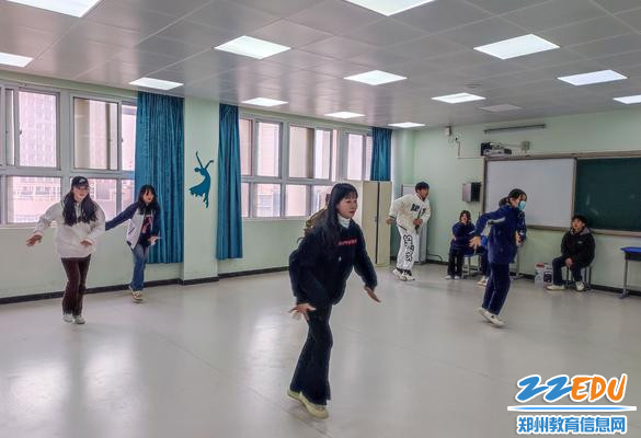 啦啦操社团活动