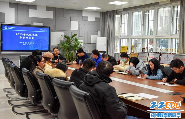 校党委书邵元辉记对竞赛工作进行指导 校党委书邵元辉记对竞赛工作进行指导