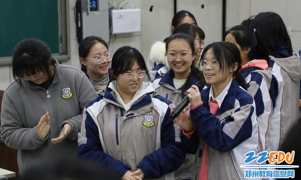 2未完成任务的同学向大家送新学期祝福语 2未完成任务的同学向大家送新学期祝福语