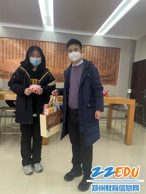 国际部学生会代表与老师合影_副本 国际部学生会代表与老师合影_副本