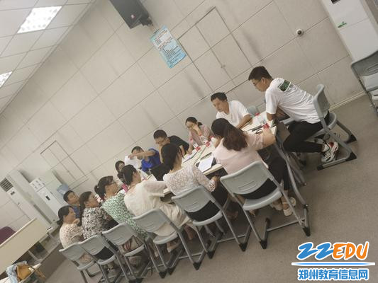 6二零二二年暑期研讨会中郑州九中专门就如何推进研究性学习工作开展了讨论 6二零二二年暑期研讨会中郑州九中专门就如何推进研究性学习工作开展了讨论