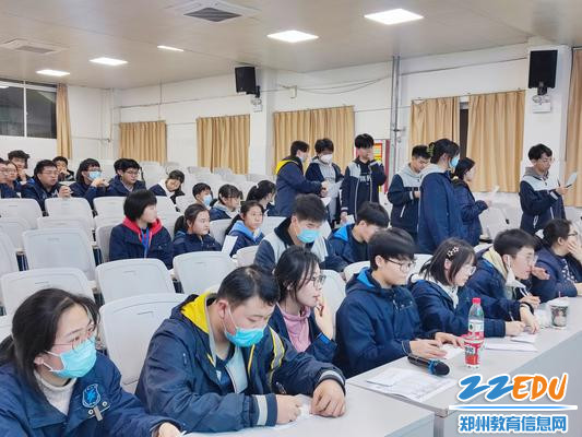 紧张有序的现场_副本 紧张有序的现场_副本