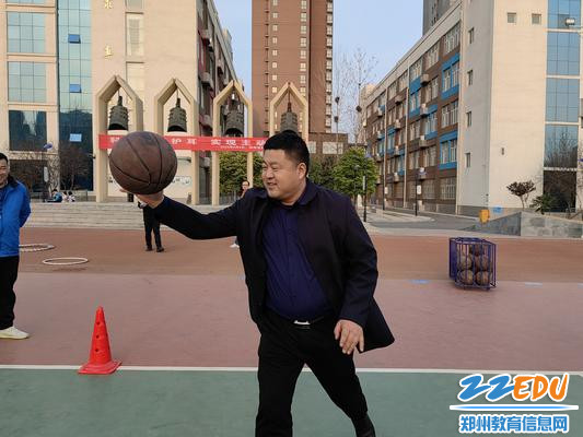 6党委书记校长李明德参加活动 6党委书记校长李明德参加活动