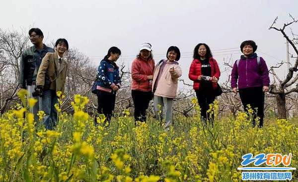 5山花烂漫，春色无边