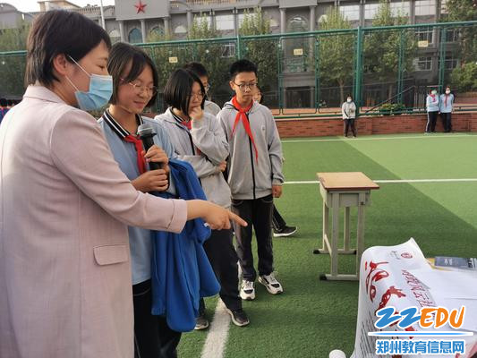 时政风云社老师介绍社团情况 时政风云社老师介绍社团情况