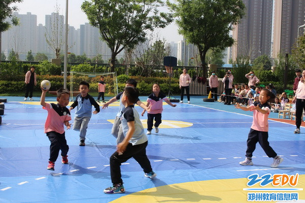 精彩射门_调整大小 精彩射门_调整大小