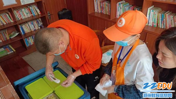 3午餐测温 3午餐测温