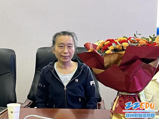 郭建明满怀深情地回顾了在郑州18中度过的岁月