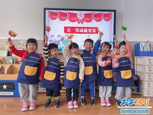 小班幼儿制作手工小扫把 小班幼儿制作手工小扫把