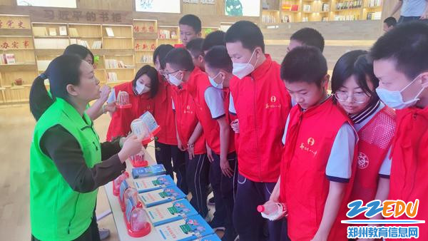 观摩毒品模型 观摩毒品模型